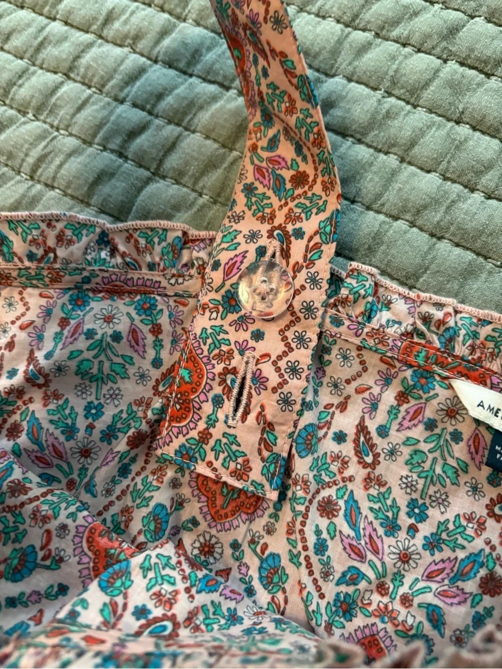 American Eagle Outfitters lightweight sleeveless